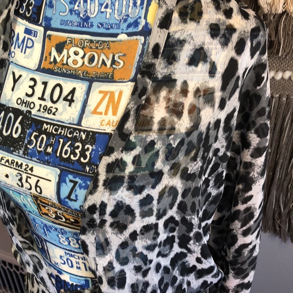 👑 Guess Cheetah Open Front Top XS - Picture 2 of 7